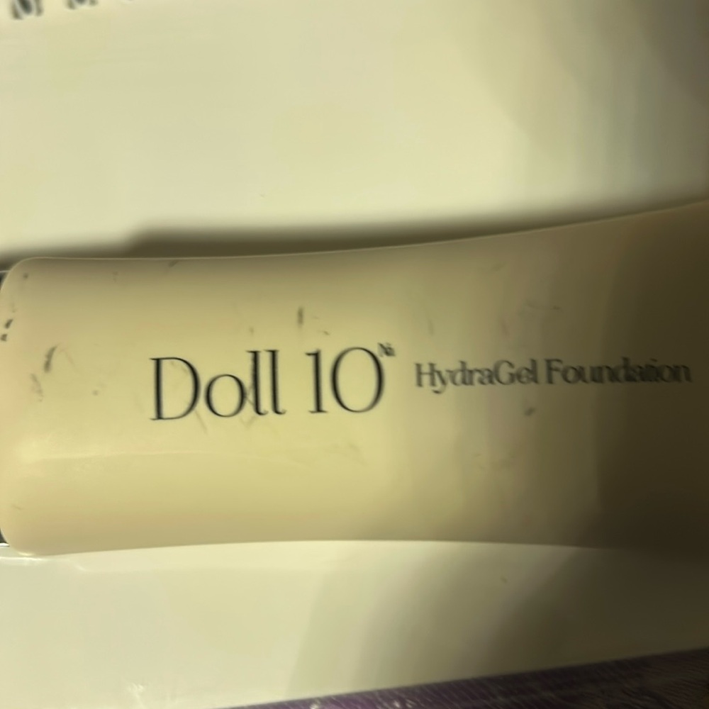 DOLL Hydra Gel Foundation